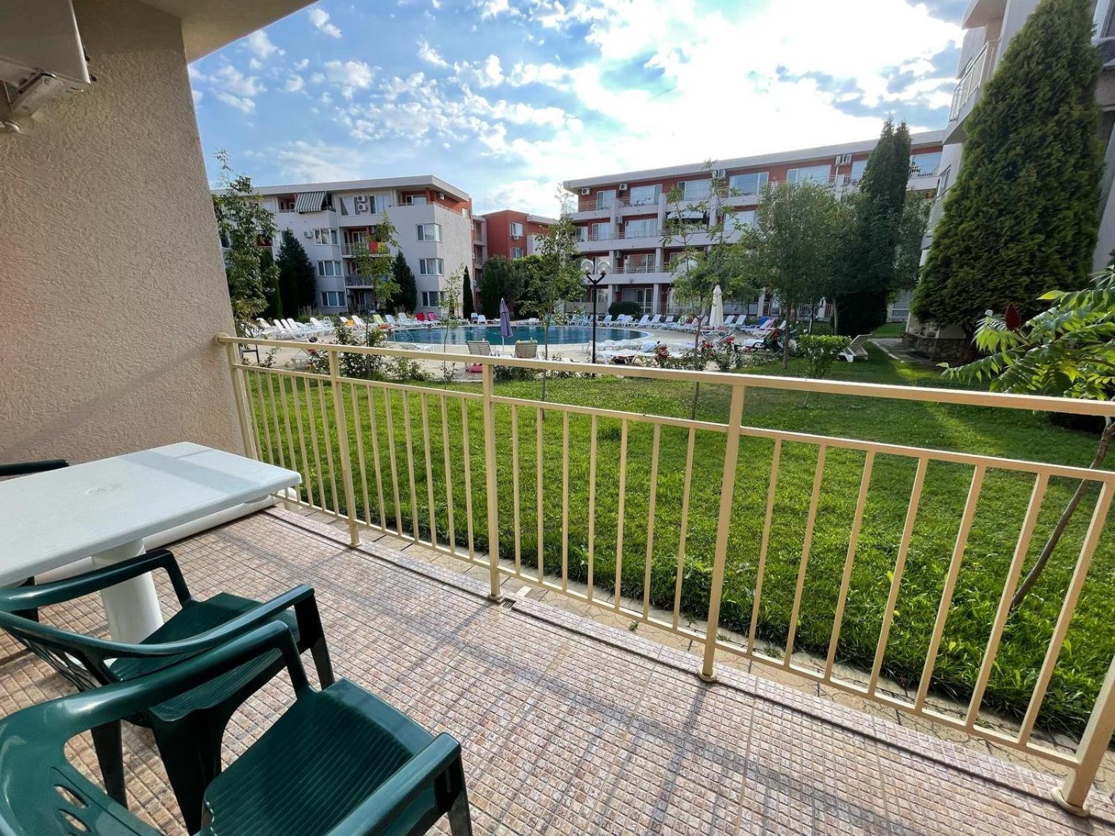 Studio Pool View,1697316718:JPEG