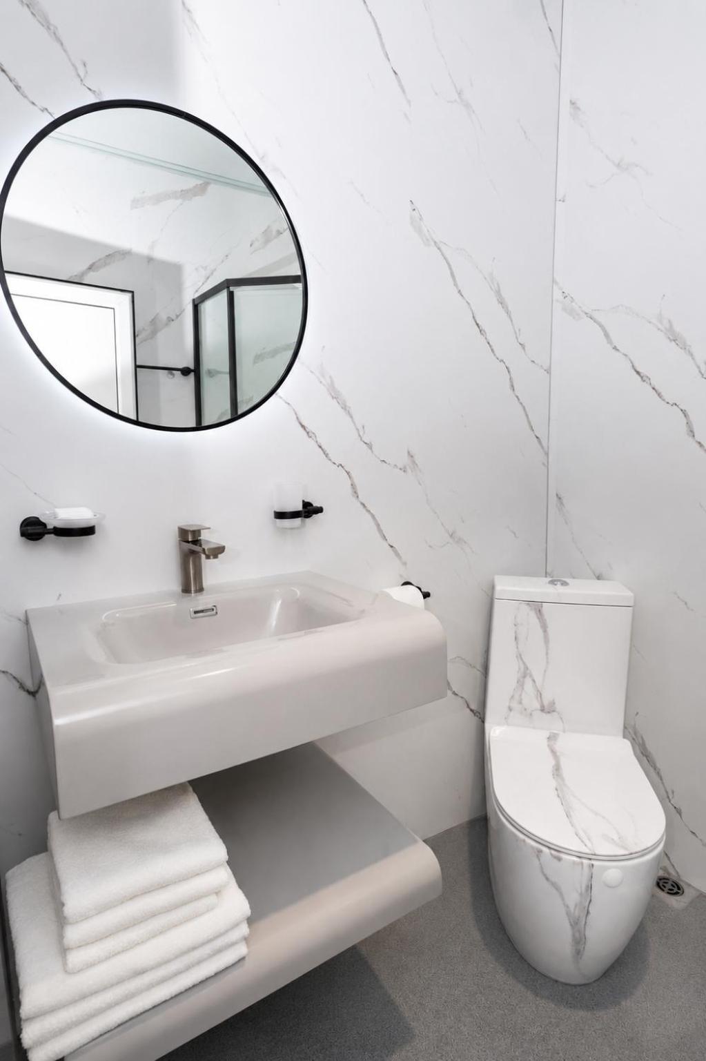 Double or Twin Room with Balcony - Free WiFi