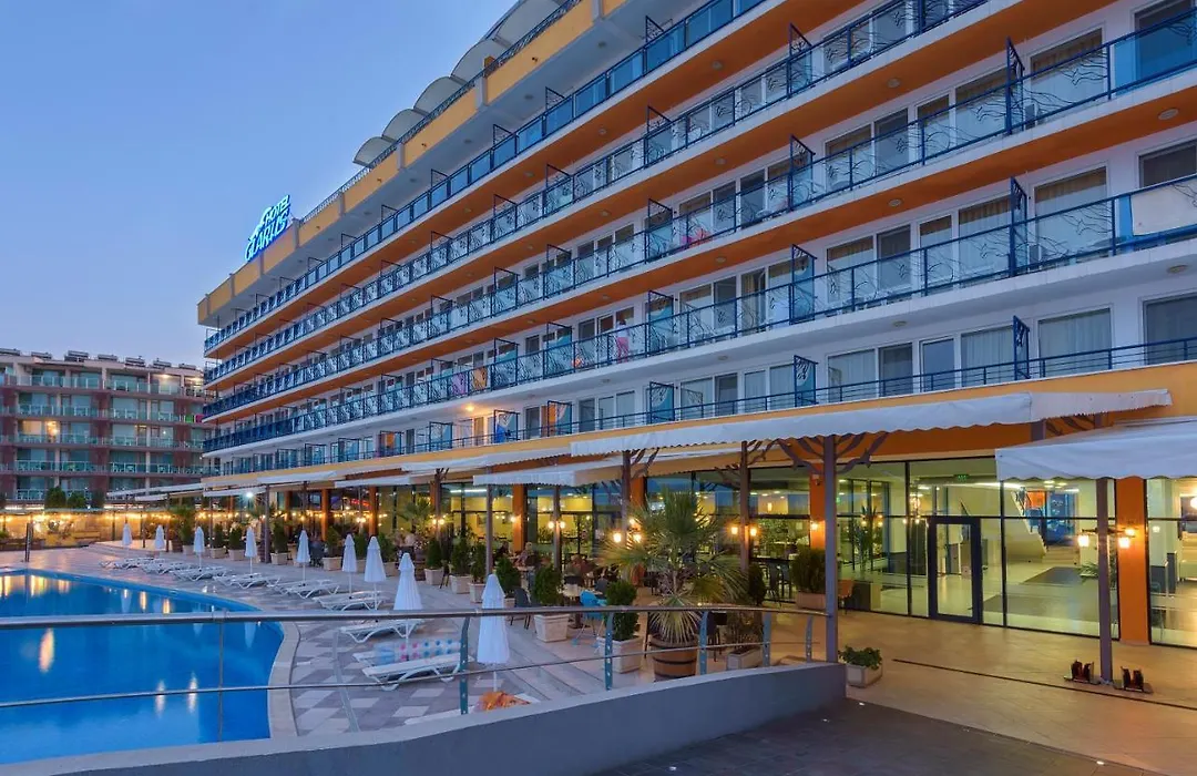 Hotel Glarus Beach& Aqua Park-1