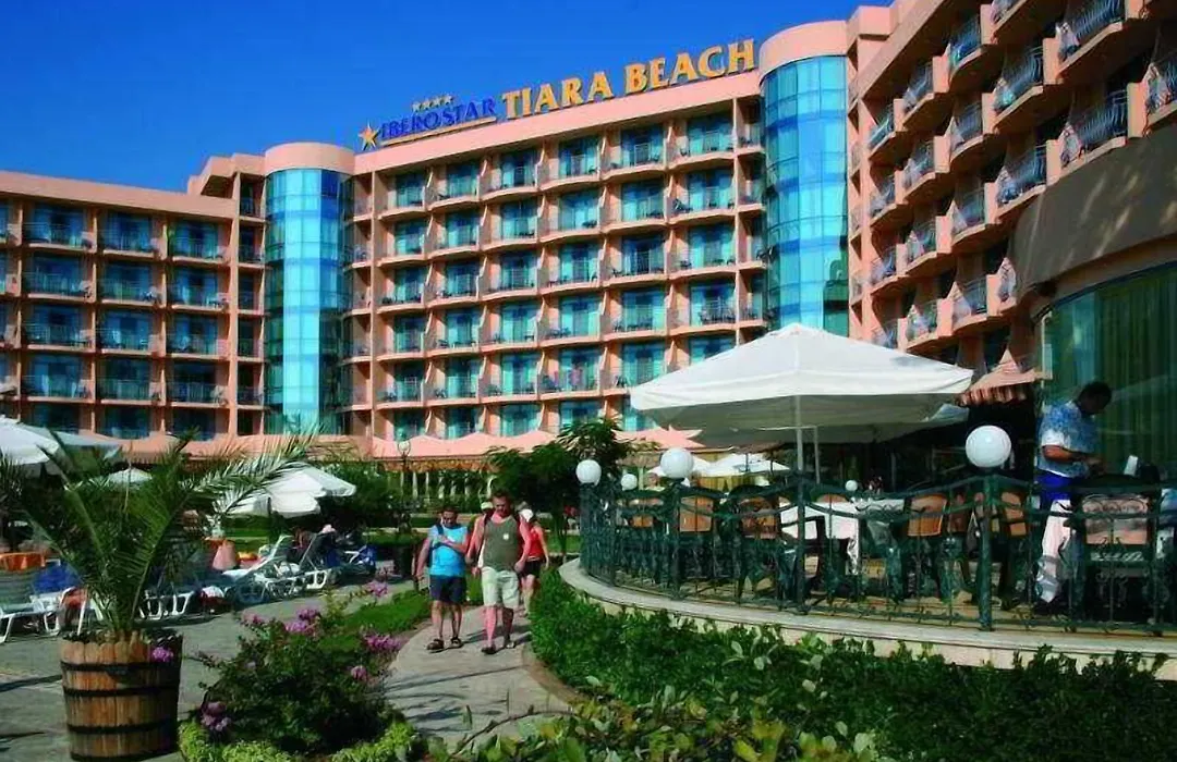 Tiara Beach-1