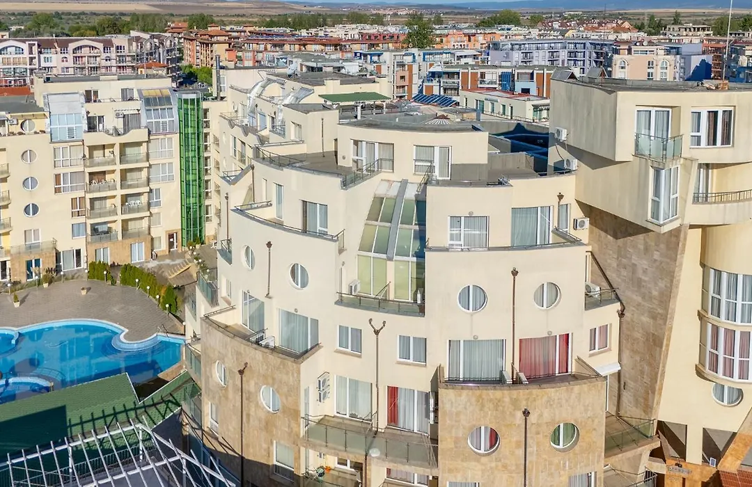 Viva Apartments With Free Parking-1