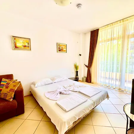 Grand Kamelia Holiday Apartments-3