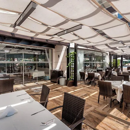 Lion Sunny Beach Hotel-2