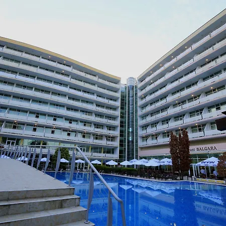 Grand Hotel Oasis-3