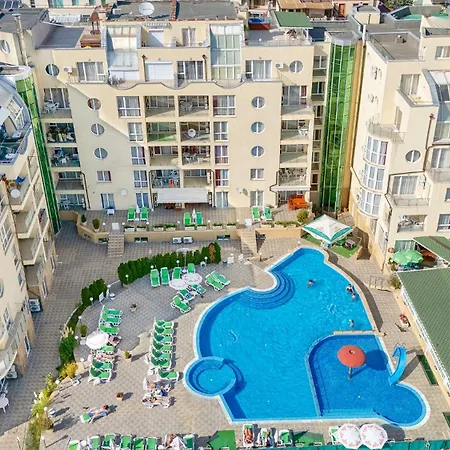 Viva Apartments With Free Parking-3