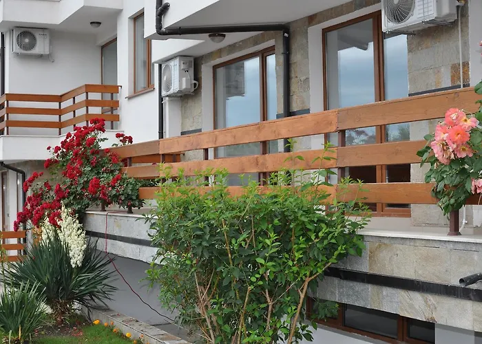 Gardenia Hills
